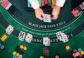Antarmuka aplikasi ionclub menampilkan jadwal PMGC dan odds esports